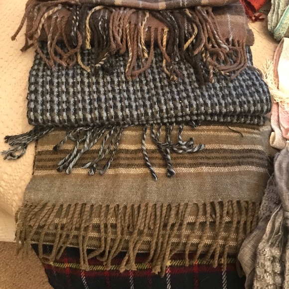 Scarf lot. 5 for $20 - Picture 2 of 3